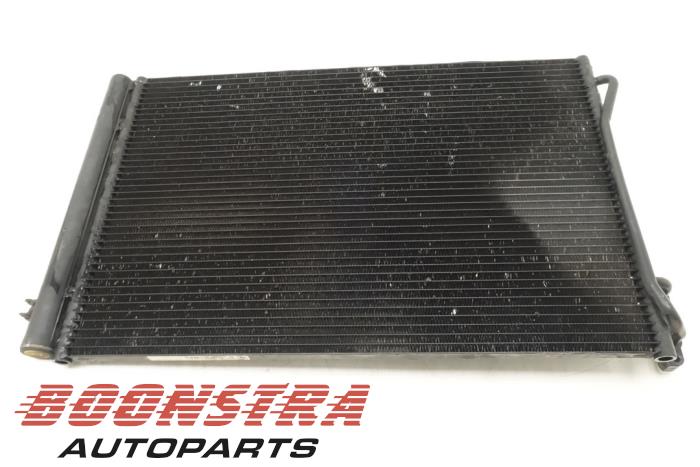 Air conditioning condenser from a BMW 3 serie (E90) 318i 16V 2007