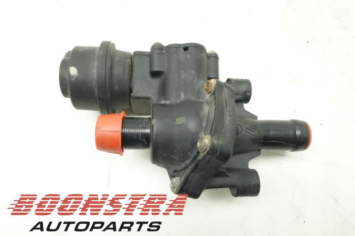 Używane Termostat Opel Vivaro 2.0 CDTI 16V Cena € 30,19 Z VAT oferowane przez Boonstra Autoparts