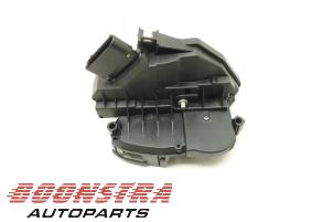 Used Door lock mechanism 4-door, front left Ford Focus 3 Wagon 1.0 Ti-VCT EcoBoost 12V 125 Price € 24,95 Margin scheme offered by Boonstra Autoparts