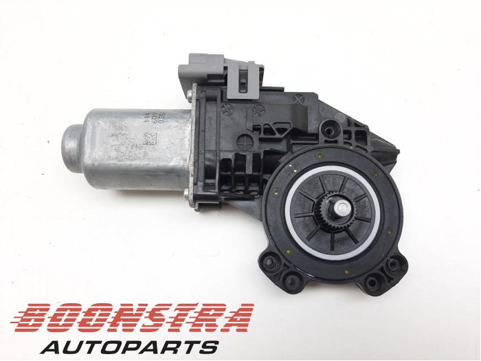 Usados Motor de ventanilla de puerta Tesla Model X 90D Precio € 89,00 Norma de margen ofrecido por Boonstra Autoparts