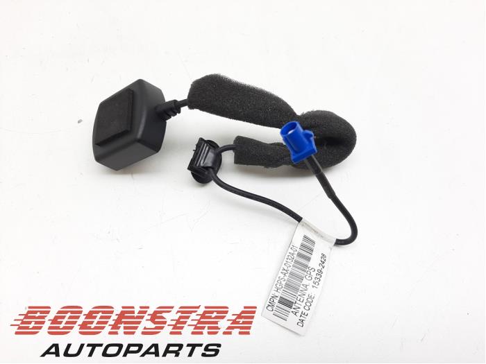 Używane Antena Tesla Model X 90D Cena € 99,00 Procedura marży oferowane przez Boonstra Autoparts