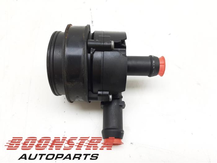 Begagnade Vattenpump Mercedes B (W246/W242) 1.6 B-180 BlueEFFICIENCY Turbo 16V Pris € 49,00 Marginaltabell erbjuds av Boonstra Autoparts