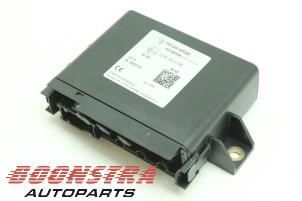 Usagé GPS module Porsche 718 Boxster (982) 2.5 GTS Turbo Prix € 149,00 Règlement à la marge proposé par Boonstra Autoparts