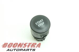Used Start/stop switch Renault Clio IV (5R) 0.9 Energy TCE 90 12V Price € 24,95 Margin scheme offered by Boonstra Autoparts