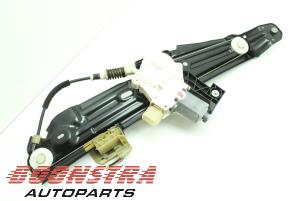 Used Rear door window mechanism 4-door, right BMW 7 serie (F01/02/03/04) 730d 24V Price € 59,00 Margin scheme offered by Boonstra Autoparts