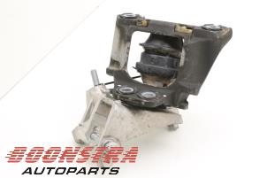 Used Engine mount Volvo S60 III (ZS) 2.0 B4 16V Mild Hybrid Geartronic Price € 49,95 Margin scheme offered by Boonstra Autoparts