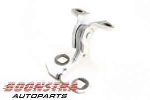 Used Front door hinge, right Tesla Model S 75D Price € 29,95 Margin scheme offered by Boonstra Autoparts
