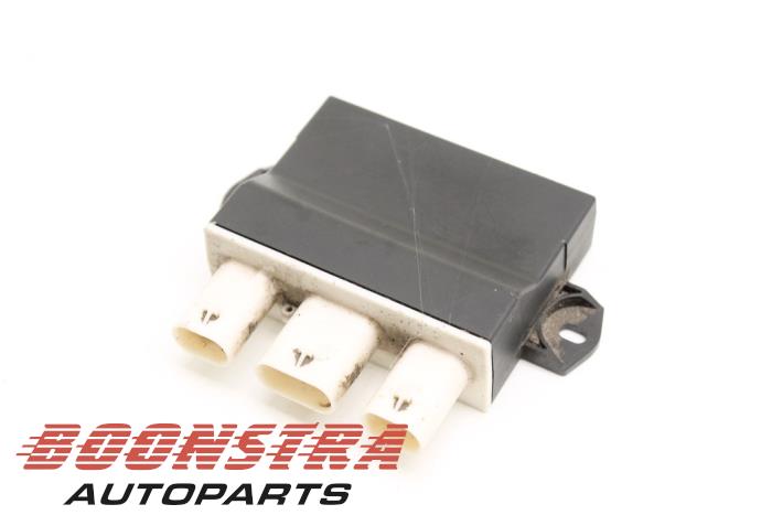 Used Smart entry computer Opel Astra K Sports Tourer 1.0 Turbo 12V Price € 99,00 Margin scheme offered by Boonstra Autoparts