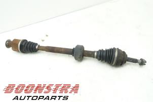 Used Front drive shaft, right Dacia Sandero I (BS) 1.2 16V Price € 49,00 Margin scheme offered by Boonstra Autoparts