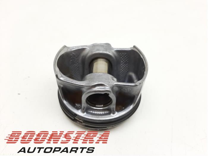 Usados Pistón BMW 3 serie Touring (G21) 330i 2.0 TwinPower Turbo 16V Precio € 98,95 Norma de margen ofrecido por Boonstra Autoparts