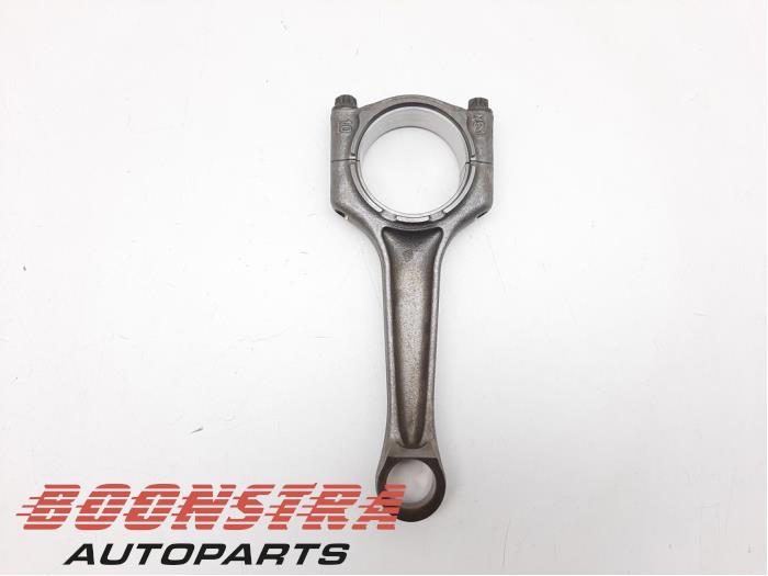 Usagé Bielle BMW 3 serie Touring (G21) 330i 2.0 TwinPower Turbo 16V Prix € 84,95 Règlement à la marge proposé par Boonstra Autoparts