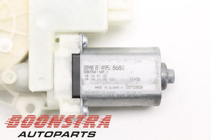 Door window motor from a BMW M3 (G20) M3 Competition 3.0 TwinPower Turbo 24V 2021