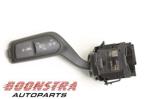 Usados Interruptor de indicador de dirección Ford Fiesta 7 1.0 EcoBoost 12V 100 Precio € 24,95 Norma de margen ofrecido por Boonstra Autoparts