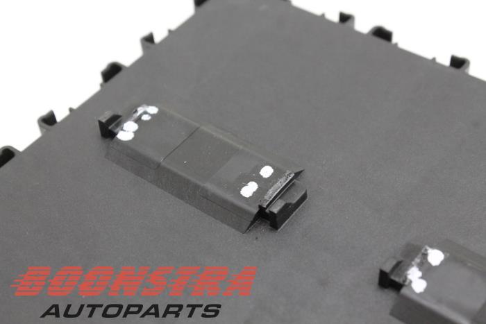 Body control computer Ford Fiesta 7 1.0 EcoBoost 12V 100 - 2366791  