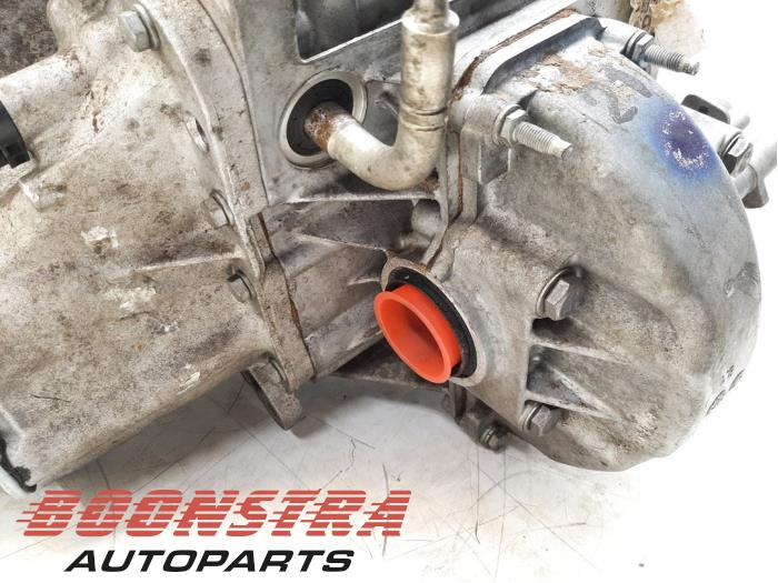 Getriebe van een Peugeot 208 I (CA/CC/CK/CL) 1.5 BlueHDi 100 2019