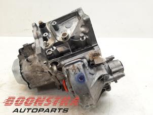 Getriebe van een Peugeot 208 I (CA/CC/CK/CL) 1.5 BlueHDi 100 2019