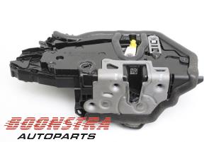 Used Rear door mechanism 4-door, right BMW 3 serie Touring (G21) 330i 2.0 TwinPower Turbo 16V Price € 67,95 Margin scheme offered by Boonstra Autoparts