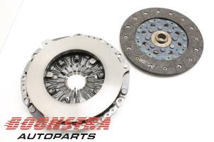Used Clutch kit (complete) Hyundai I40 Price € 69,95 Margin scheme offered by Boonstra Autoparts