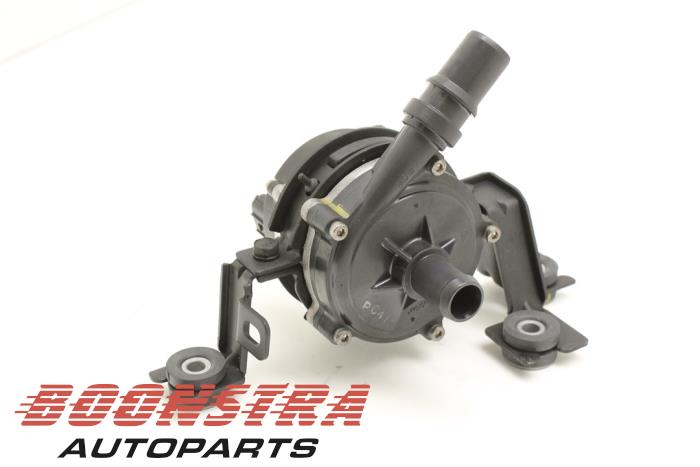 Begagnade Extra vattenpump Hyundai Ioniq Pris € 99,00 Marginaltabell erbjuds av Boonstra Autoparts