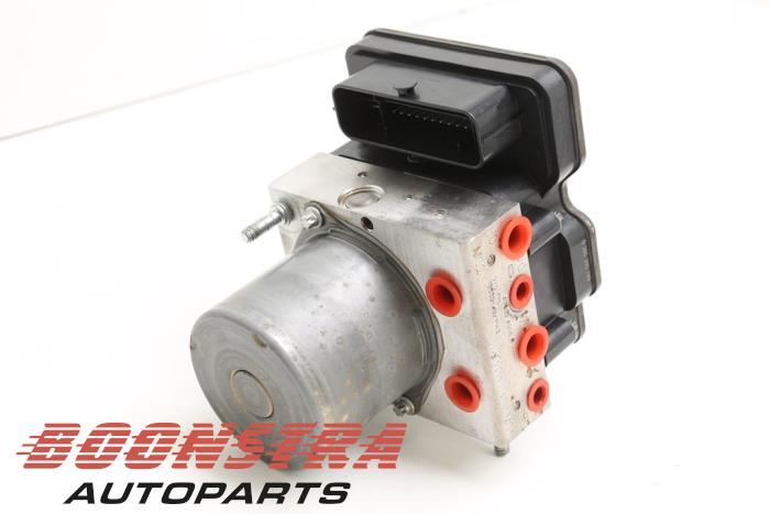 Usagé Bloc ABS Renault Clio V (RJAB) 1.3 TCe 130 16V Prix € 94,95 Règlement à la marge proposé par Boonstra Autoparts