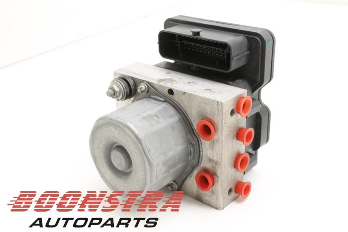 Begagnade ABS-pump Tesla Model S 60 Pris € 114,95 Marginaltabell erbjuds av Boonstra Autoparts