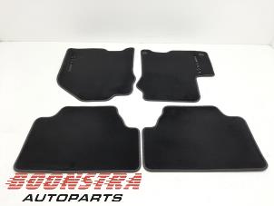 Gebrauchte Matten Set Hyundai Kona (OS) Preis € 39,00 Margenregelung angeboten von Boonstra Autoparts