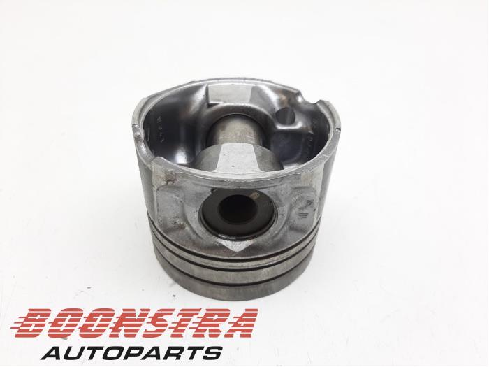 Usagé Piston Toyota Land Cruiser V8 (J20) 4.5 D-4D 32V Prix € 148,95 Règlement à la marge proposé par Boonstra Autoparts