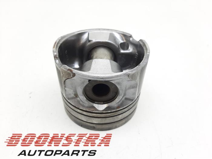 Usagé Piston Toyota Land Cruiser V8 (J20) 4.5 D-4D 32V Prix € 148,95 Règlement à la marge proposé par Boonstra Autoparts
