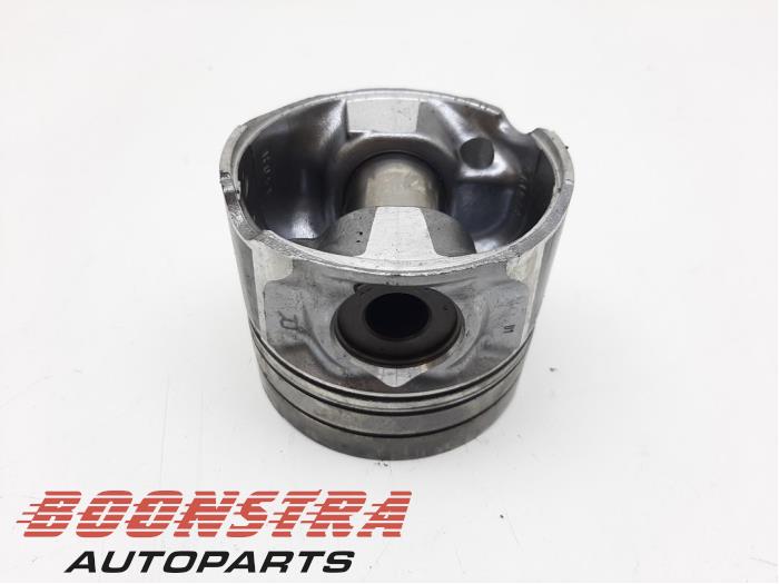 Usagé Piston Toyota Land Cruiser V8 (J20) 4.5 D-4D 32V Prix € 148,95 Règlement à la marge proposé par Boonstra Autoparts