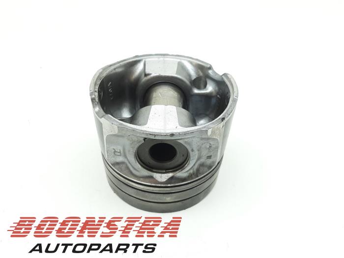 Usagé Piston Toyota Land Cruiser V8 (J20) 4.5 D-4D 32V Prix € 148,95 Règlement à la marge proposé par Boonstra Autoparts