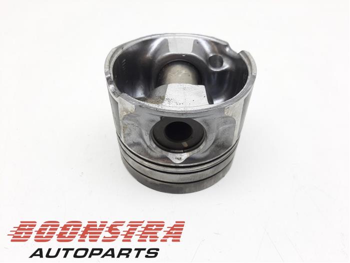 Usagé Piston Toyota Land Cruiser V8 (J20) 4.5 D-4D 32V Prix € 148,95 Règlement à la marge proposé par Boonstra Autoparts