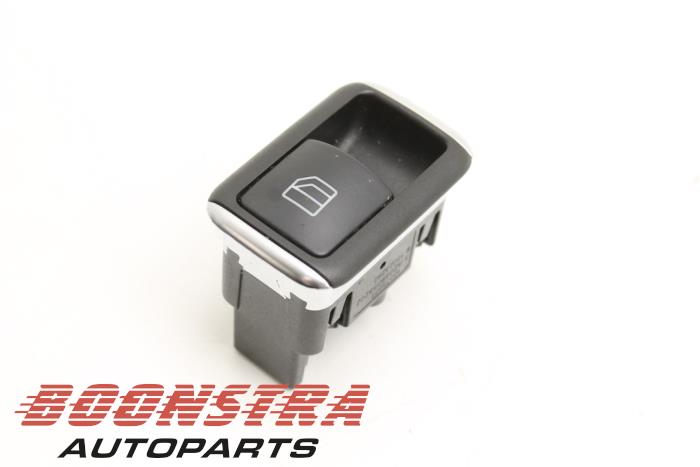 Usados Interruptor de ventanilla eléctrica Tesla Model X P100D Precio € 24,95 Norma de margen ofrecido por Boonstra Autoparts