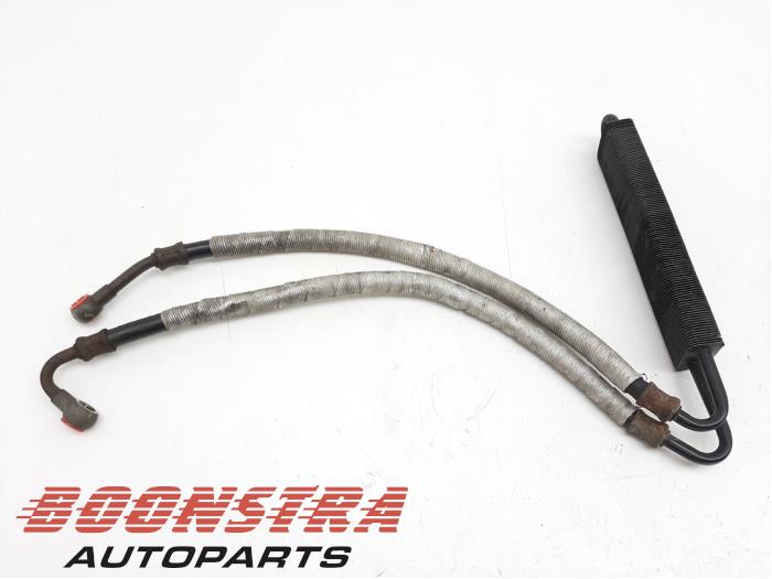 Gebrauchte Ölkühler Maserati GranSport 4.2 V8 32V Preis € 179,00 Margenregelung angeboten von Boonstra Autoparts
