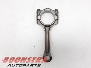 Used Connecting rod Opel Astra K Sports Tourer 1.0 Turbo 12V Price € 29,95 Margin scheme offered by Boonstra Autoparts