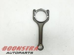 Used Connecting rod Volkswagen Polo VI (AW1) 1.0 TSI 12V Price € 99,00 Margin scheme offered by Boonstra Autoparts