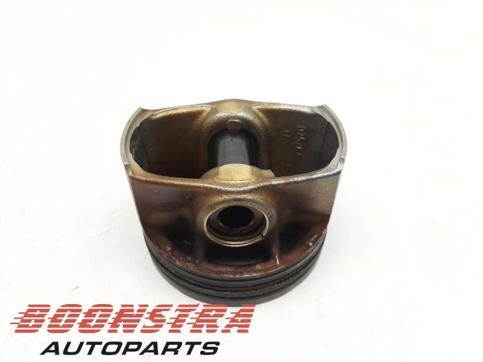 Usados Pistón Volkswagen Polo VI (AW1) 1.0 TSI 12V Precio € 29,95 Norma de margen ofrecido por Boonstra Autoparts