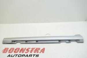 Used Side skirt, left Volvo V60 I (FW/GW) 1.6 DRIVe Price € 49,00 Margin scheme offered by Boonstra Autoparts