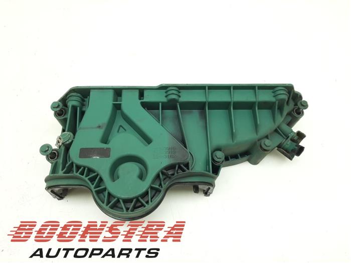 Used Engine cover Volvo FM Price € 119,79 Inclusive VAT offered by Boonstra Autoparts
