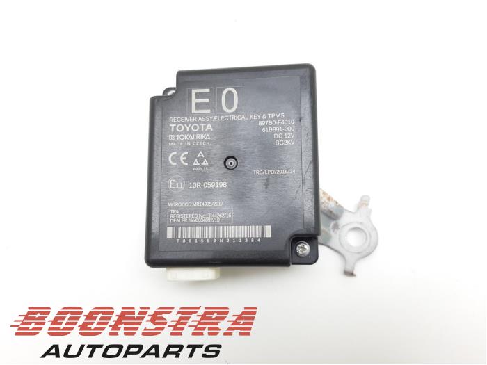 Używane Modul (rózne) Toyota C-HR (X1,X5) 2.0 16V Hybrid Cena € 69,00 Procedura marży oferowane przez Boonstra Autoparts