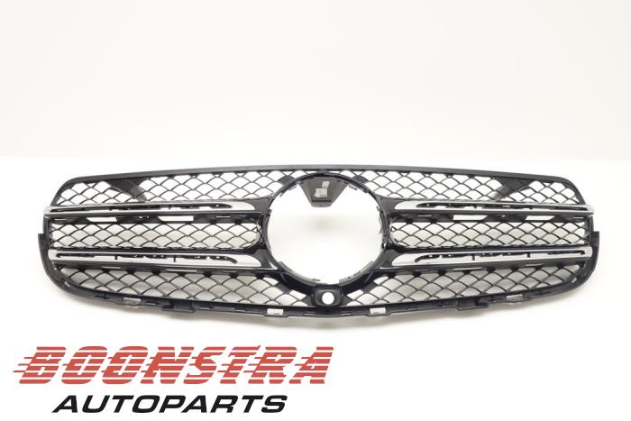 Używane Grill Mercedes GLC (X253) Cena € 99,00 Procedura marży oferowane przez Boonstra Autoparts