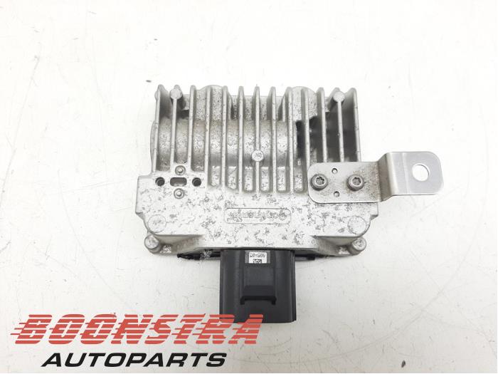 Usagé Module pompe carburant Jaguar F-type Convertible 3.0 S V6 24V Prix € 39,00 Règlement à la marge proposé par Boonstra Autoparts