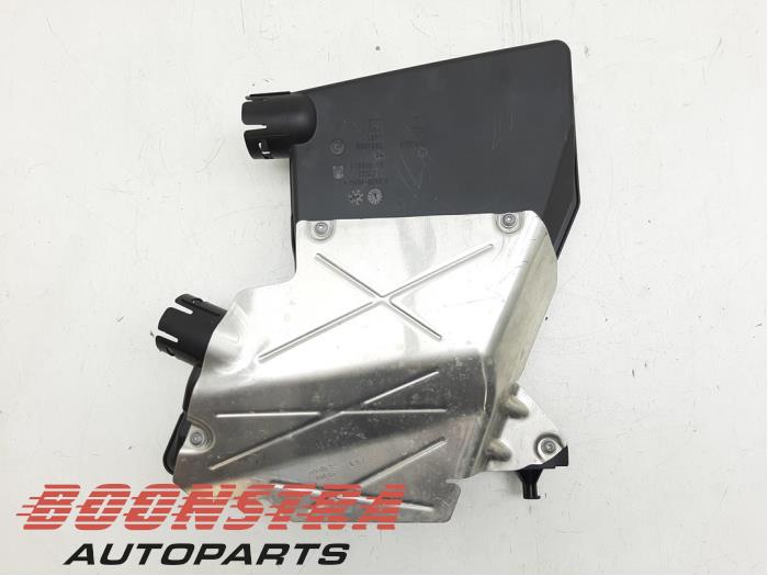 Begagnade Luftfilterhus BMW X5 (G05) xDrive 40i 3.0 24V Pris € 29,95 Marginaltabell erbjuds av Boonstra Autoparts