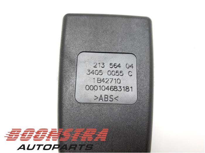 Front seatbelt buckle, right from a BMW 3 serie Touring (E91) 320i 16V 2010