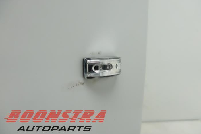 Afdekkap koplamp links from a Iveco New Daily IV 65C18 2010