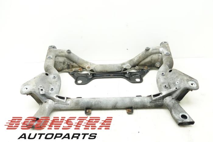 Subframe from a Mercedes-Benz C (W204) 2.2 C-200 CDI 16V 2009
