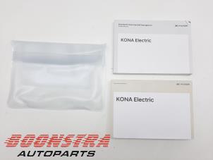 Usagé Livret d'instructions Hyundai Kona (OS) 64 kWh Prix € 29,95 Règlement à la marge proposé par Boonstra Autoparts