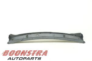 Used Cowl top grille Opel Vivaro 1.9 DI Price € 30,19 Inclusive VAT offered by Boonstra Autoparts