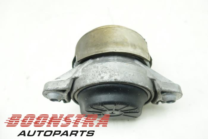 Used Engine mount Mercedes E Estate (S212) E-350 CDI V6 24V BlueEfficiency 4-Matic Price € 39,00 Margin scheme offered by Boonstra Autoparts