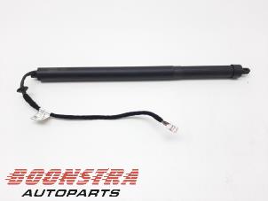 Used Rear gas strut, right Landrover Discovery Sport (LC) 2.0 T 16V AWD Price € 139,00 Margin scheme offered by Boonstra Autoparts