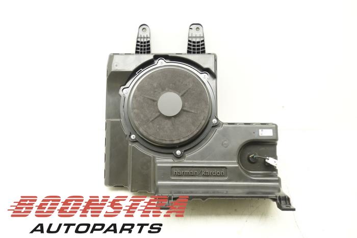 Begagnade Bashögtalare Dodge 1500 Crew Cab (DS) 5.7 Hemi V8 4x4 Pris € 192,39 Inklusive moms erbjuds av Boonstra Autoparts